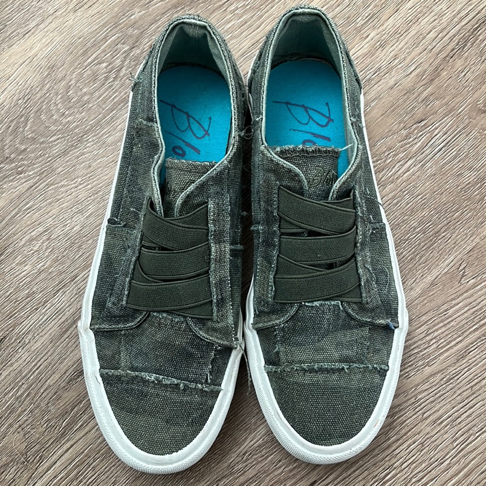 Camo Blowfish sneakers